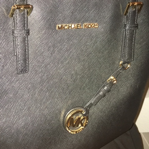 Michael Kors Handbags - ❌SOLD❌Authentic MK Tote (Add’l Photos)